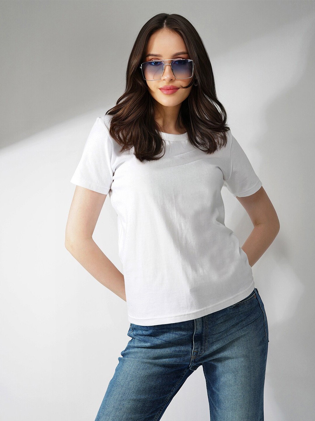 

Lagashi Women Solid Round Neck Pure Cotton T-shirt, White