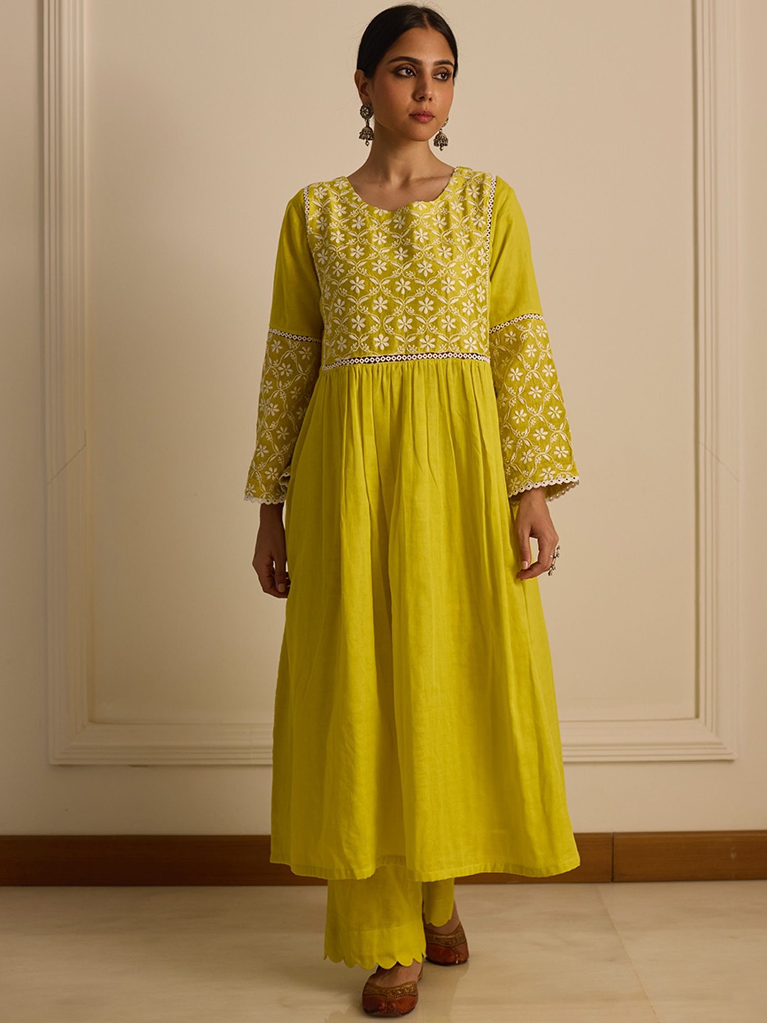 

VASSTRAM Ethnic Motifs Yoke Design Thread Work Pure Cotton A-Line Kurta, Yellow
