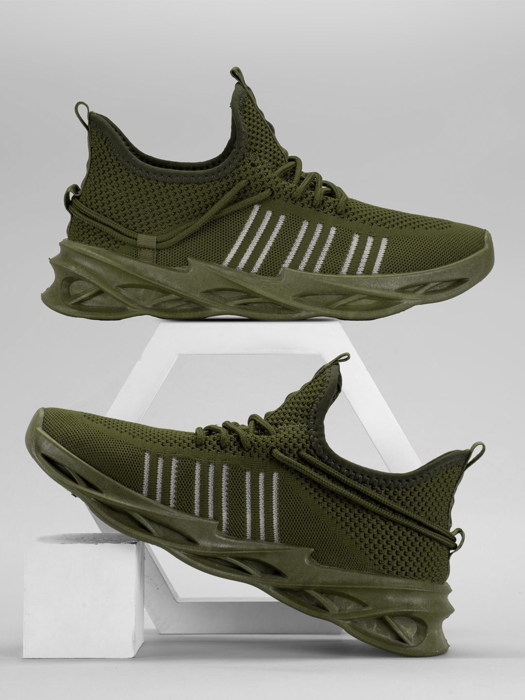 

RapidBox Men Round Toe Mesh Sneakers, Olive