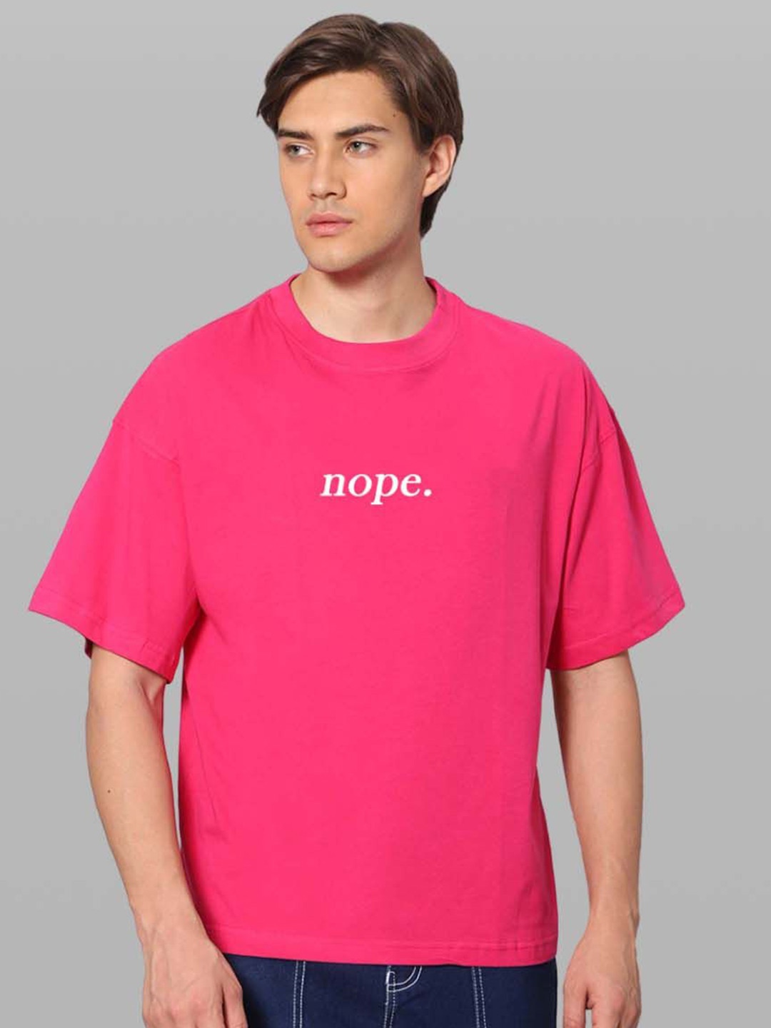 

Besick Men Typography Printed Drop Shoulder Sleeves Oversized T-shirt, Pink