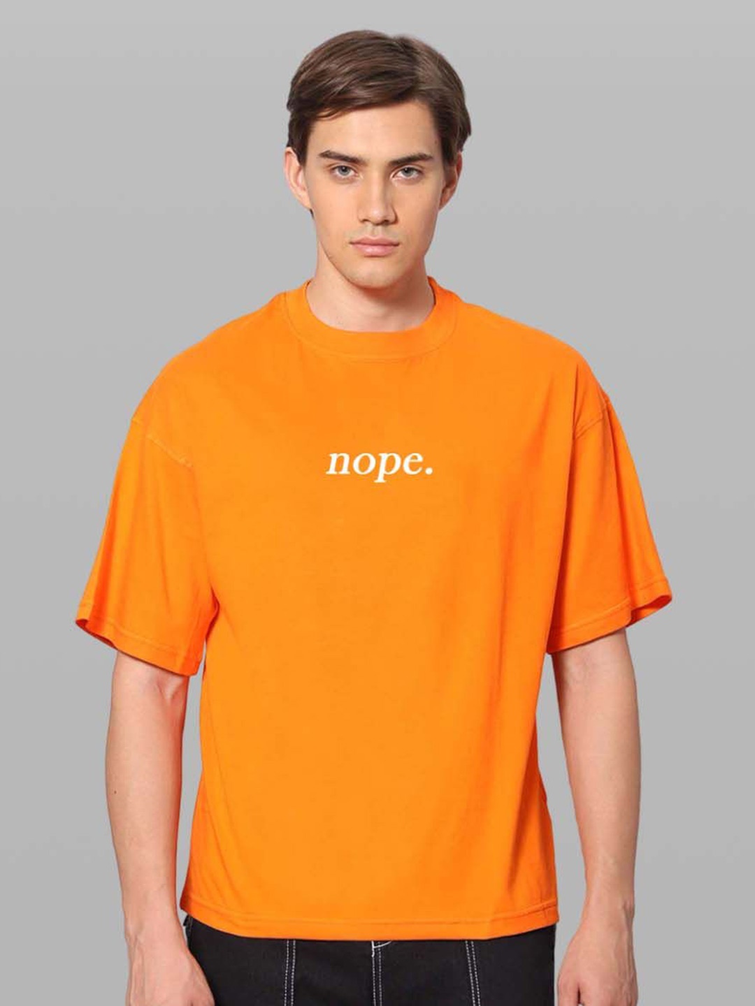 

Besick Men Typography Solid T-shirt, Orange