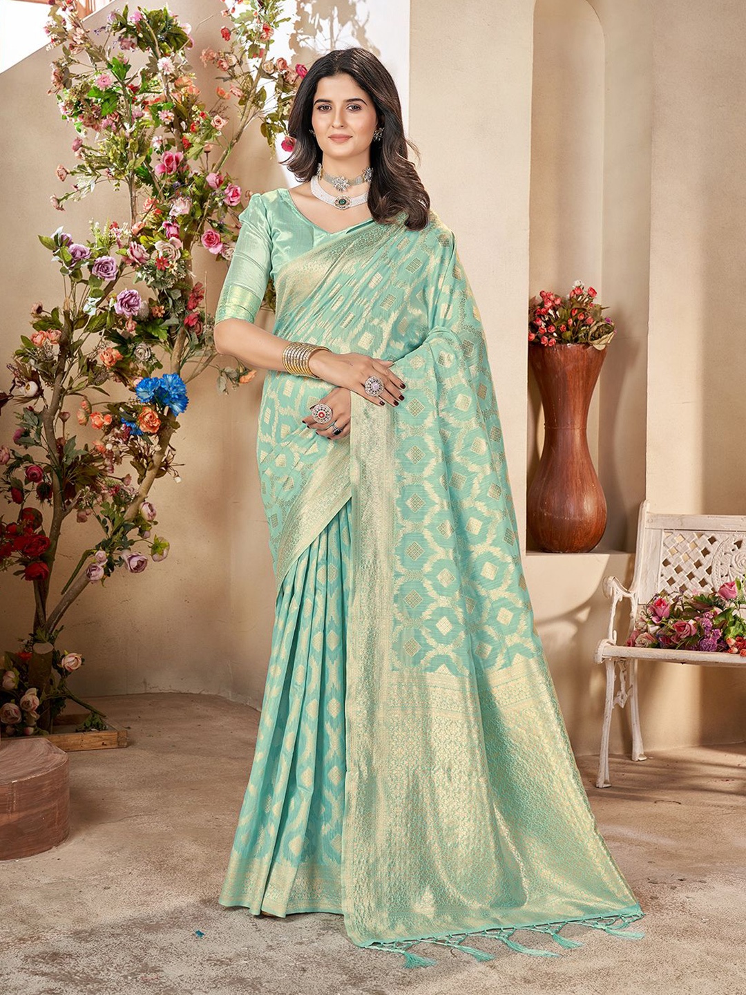 

Mehrang Ethnic Motifs Woven Design Zari Banarasi Saree, Sea green