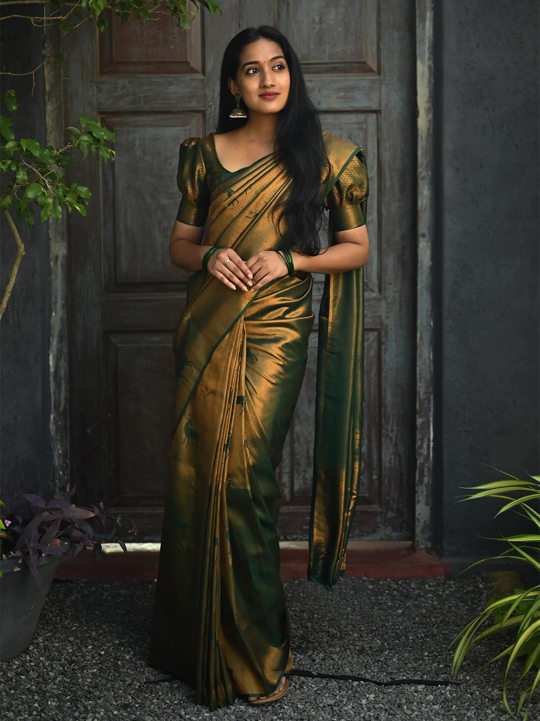 

Anjaneya Sarees Woven Design Zari Banarasi Saree, Green