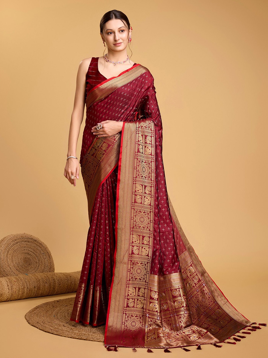 

Upalksh Zari Woven Design Banarasi Saree, Maroon