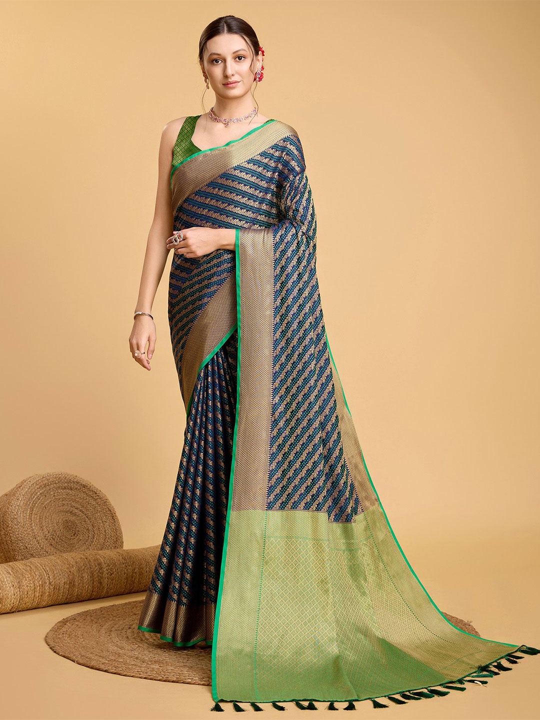 

HEER FASHION Woven Design Zari Patola Saree, Navy blue