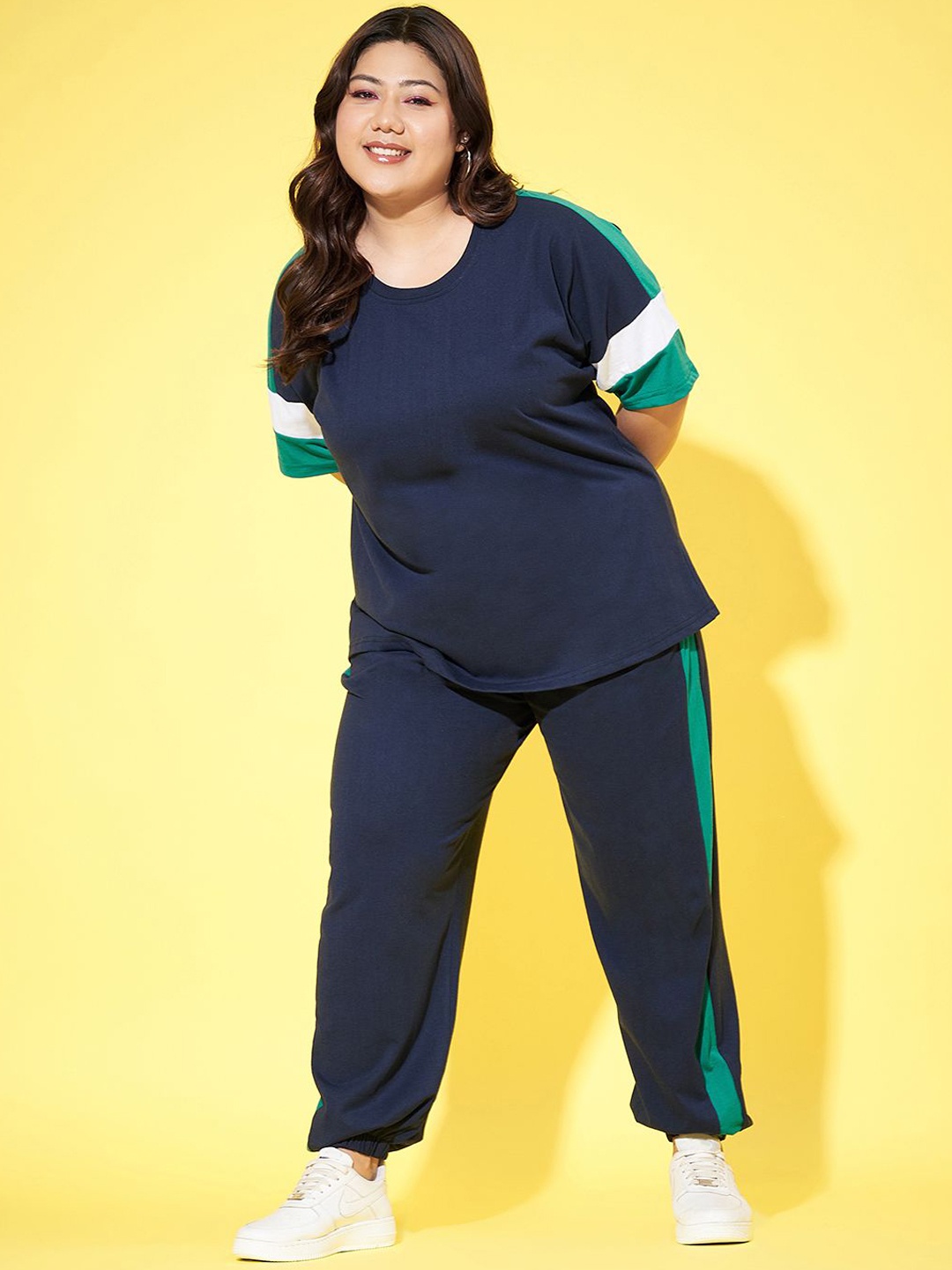 

AUSTIVO Plus Size Round Neck Short Sleeves T-Shirt With Joggers, Navy blue