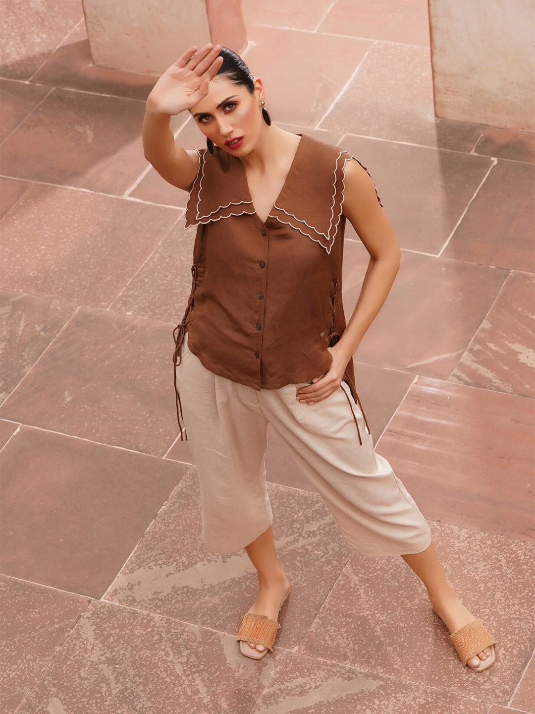 

Western Era Mandarin Collar Roll-Up Sleeves Linen Top, Brown