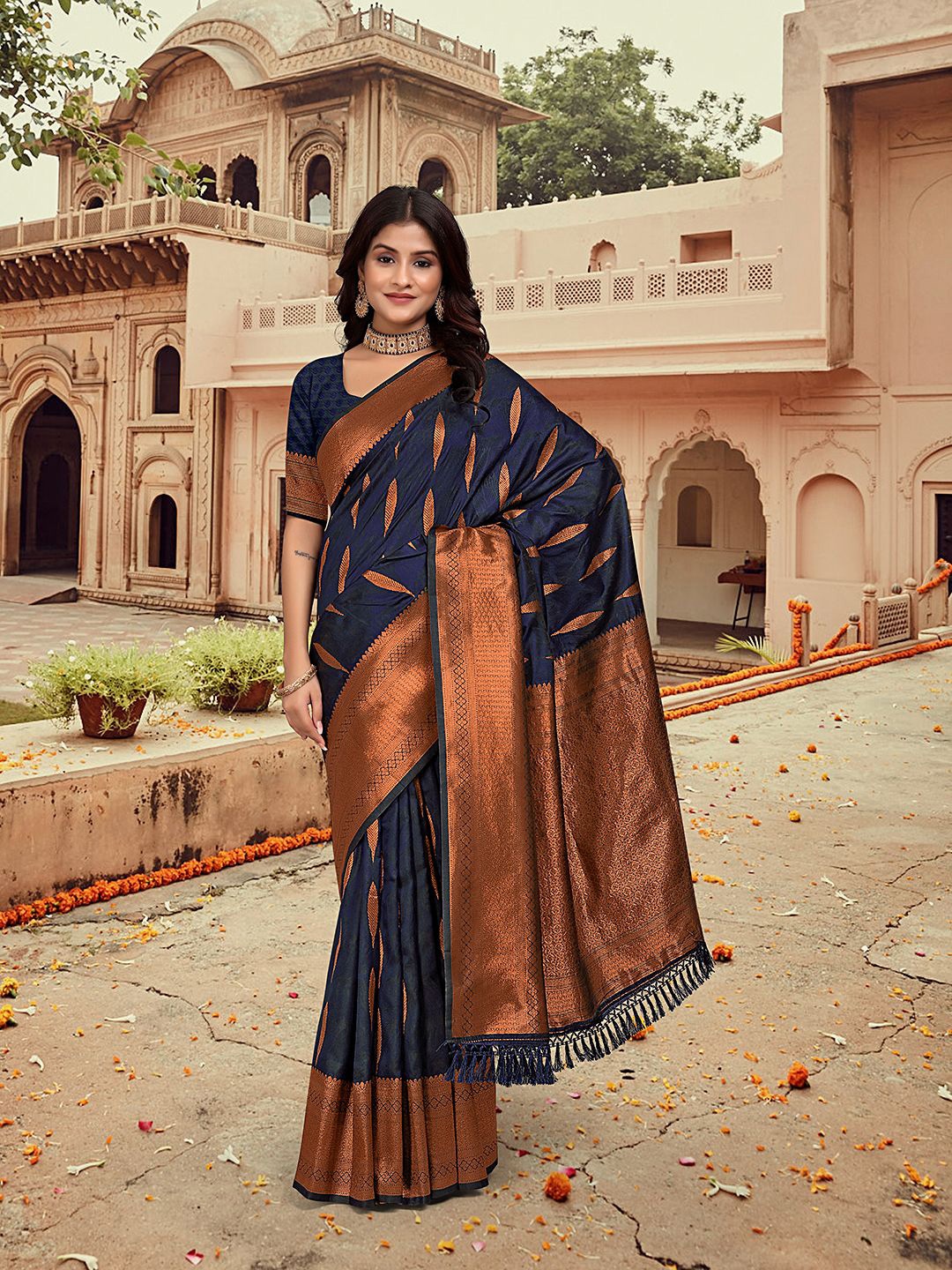 

Pionex Ethnic Motifs Zari Banarasi Saree, Navy blue