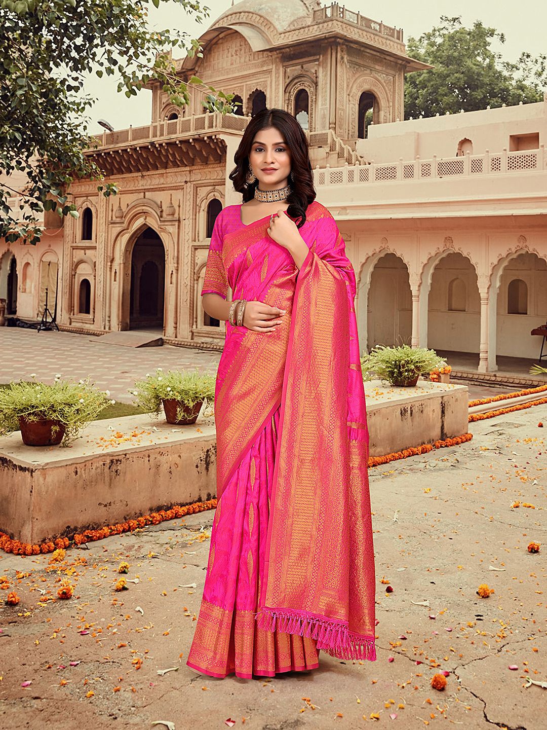 

Pionex Woven Design Zari Pure Silk Banarasi Saree, Pink