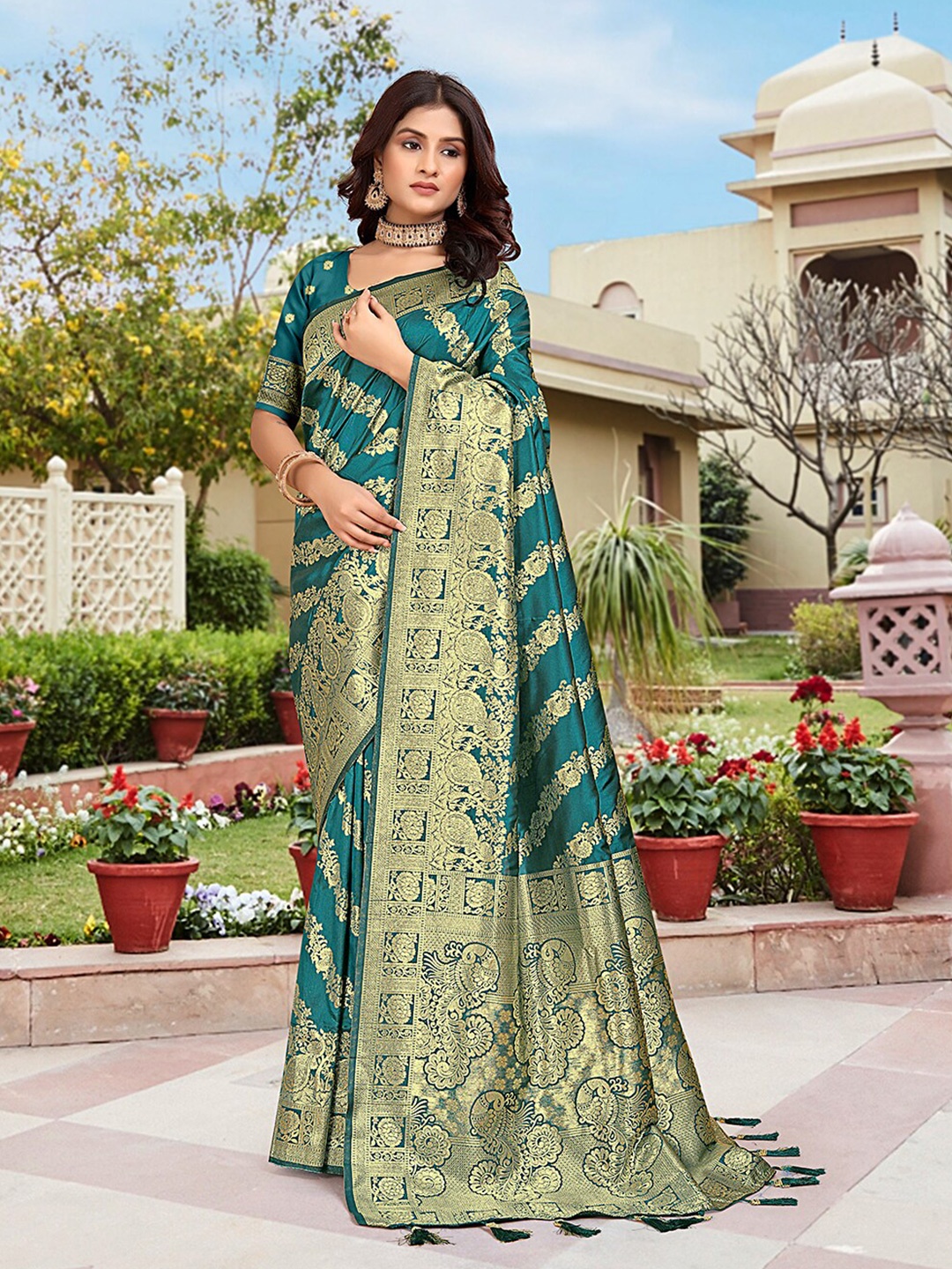 

Pionex Ethnic Motifs Zari Pure Silk Heavy Work Banarasi Saree, Teal