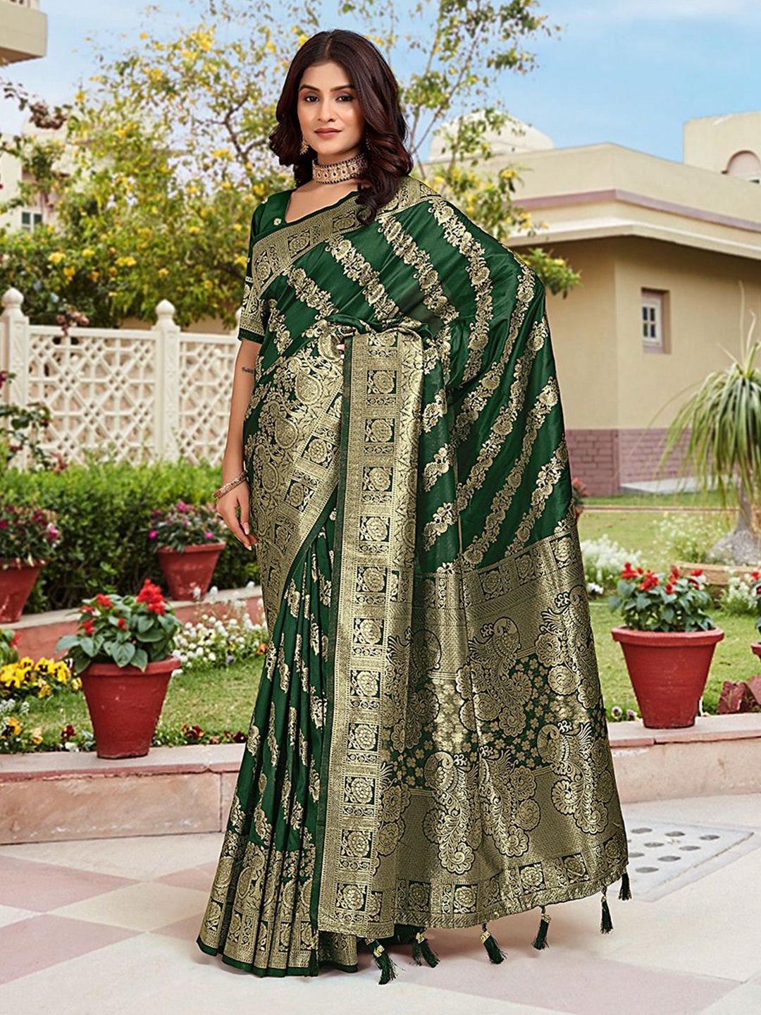 

Pionex Ethnic Motifs Zari Pure Silk Banarasi Saree, Green