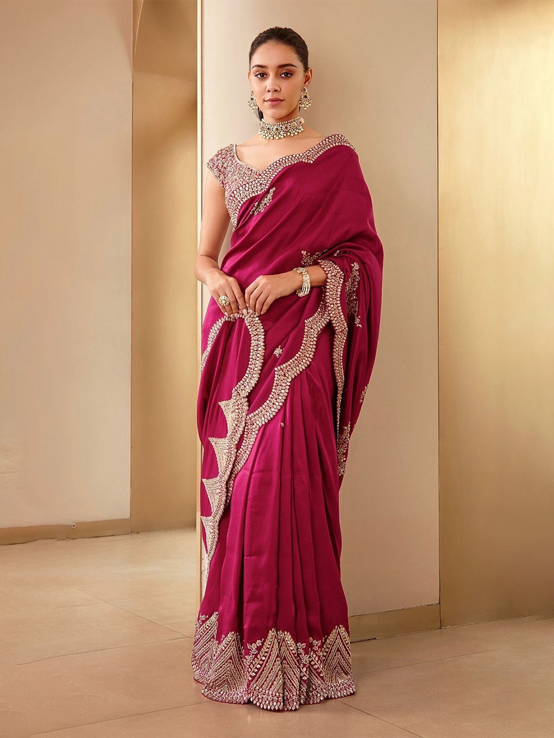 

Jinal & Jinal Ethnic Motifs Embroidered Fusion Saree, Magenta