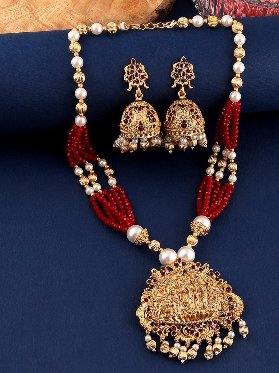 

MANSIYAORANGE Gold-Plated Stone Studded & Beaded Necklace Set