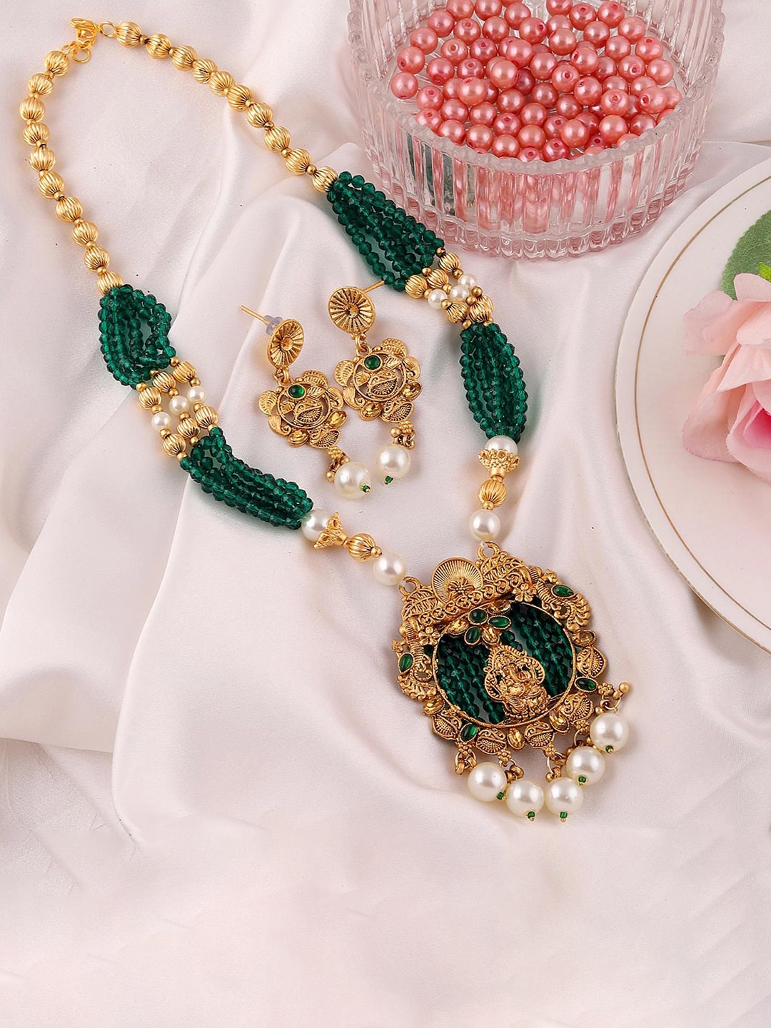

MANSIYAORANGE Gold-Plated Stone Studded & Beaded Necklace Set