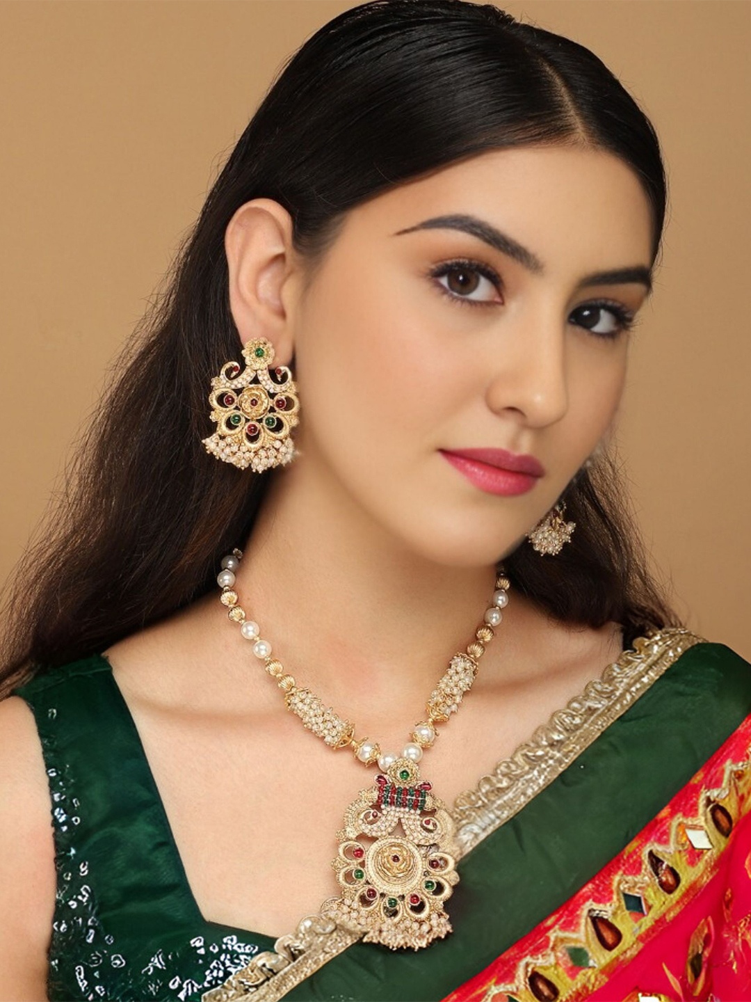 

MANSIYAORANGE Gold-Plated Stone Studded & Beaded Necklace Set