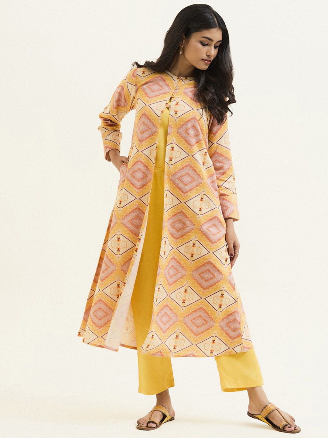 

Jaipur Kurti Printed Round Neck Pure Cotton Top, Shrug & Trouser, Yellow
