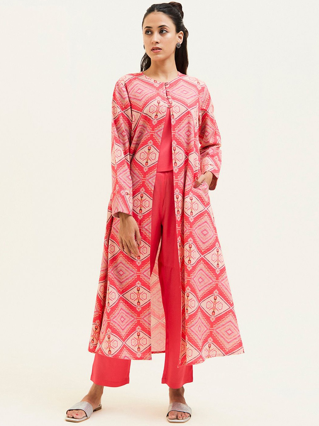 

Jaipur Kurti Geometric Printed Pure Cotton Top And Shrug With Trouser Co-Ords, Peach