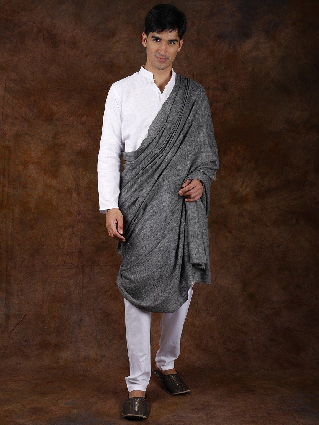

Exotic India Men Woollen Kullu Shawl, Grey