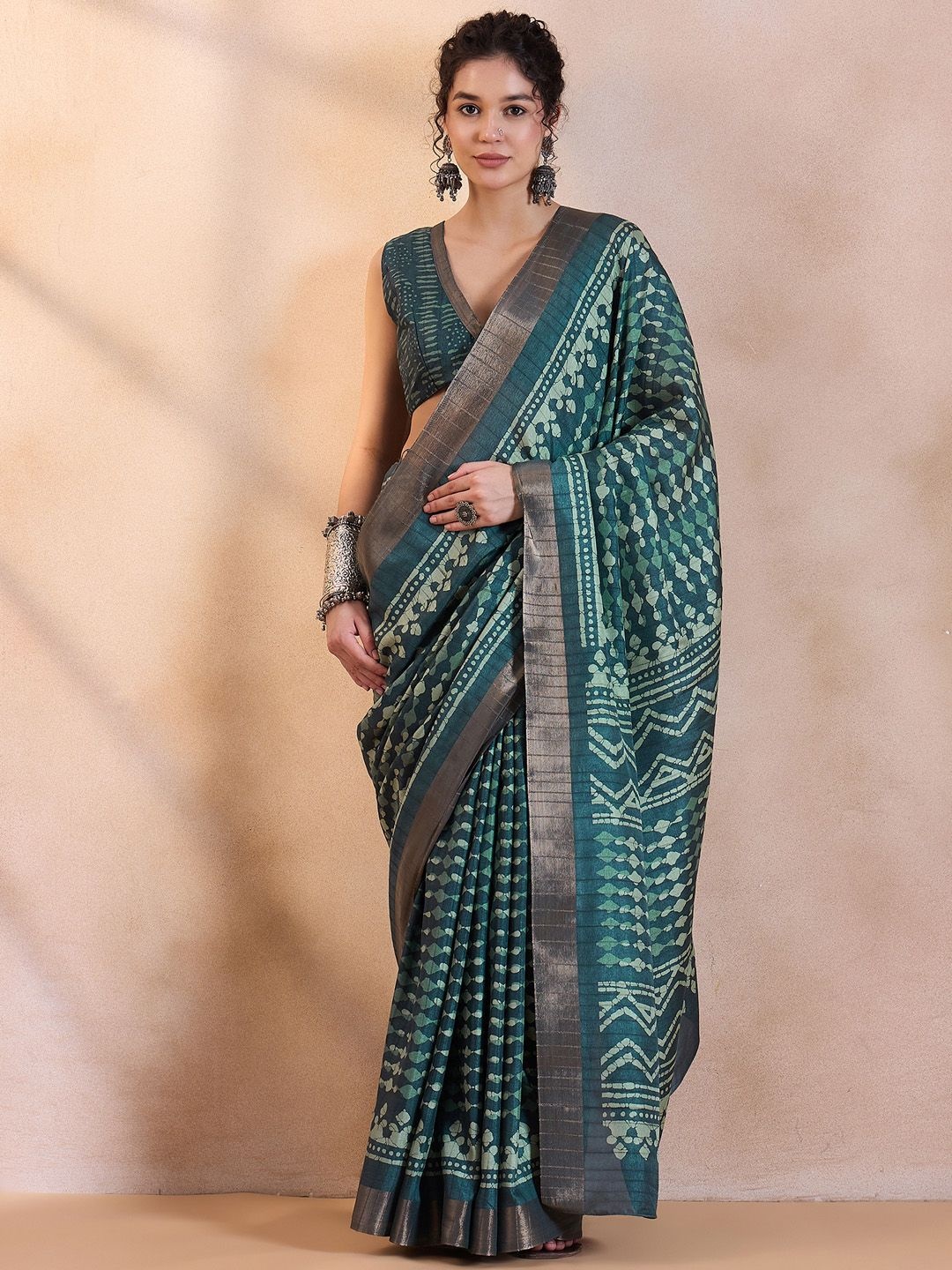 

Saree mall Zari Abstract Printed Dabu Sarees, Turquoise blue