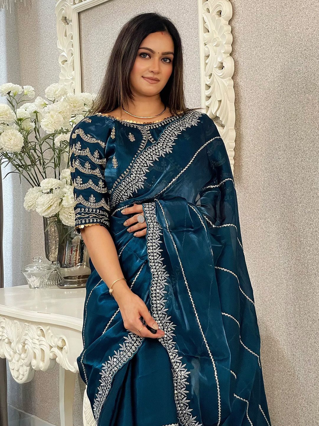 

Anouk Embellished Sequinned Organza Saree, Green