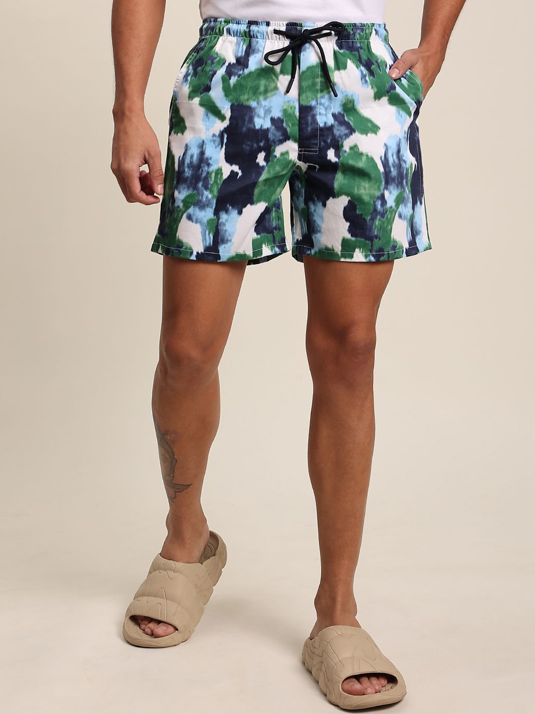 

Bene Kleed Men Mid-Rise Abstract Printed Cotton Slim Fit Shorts, Green