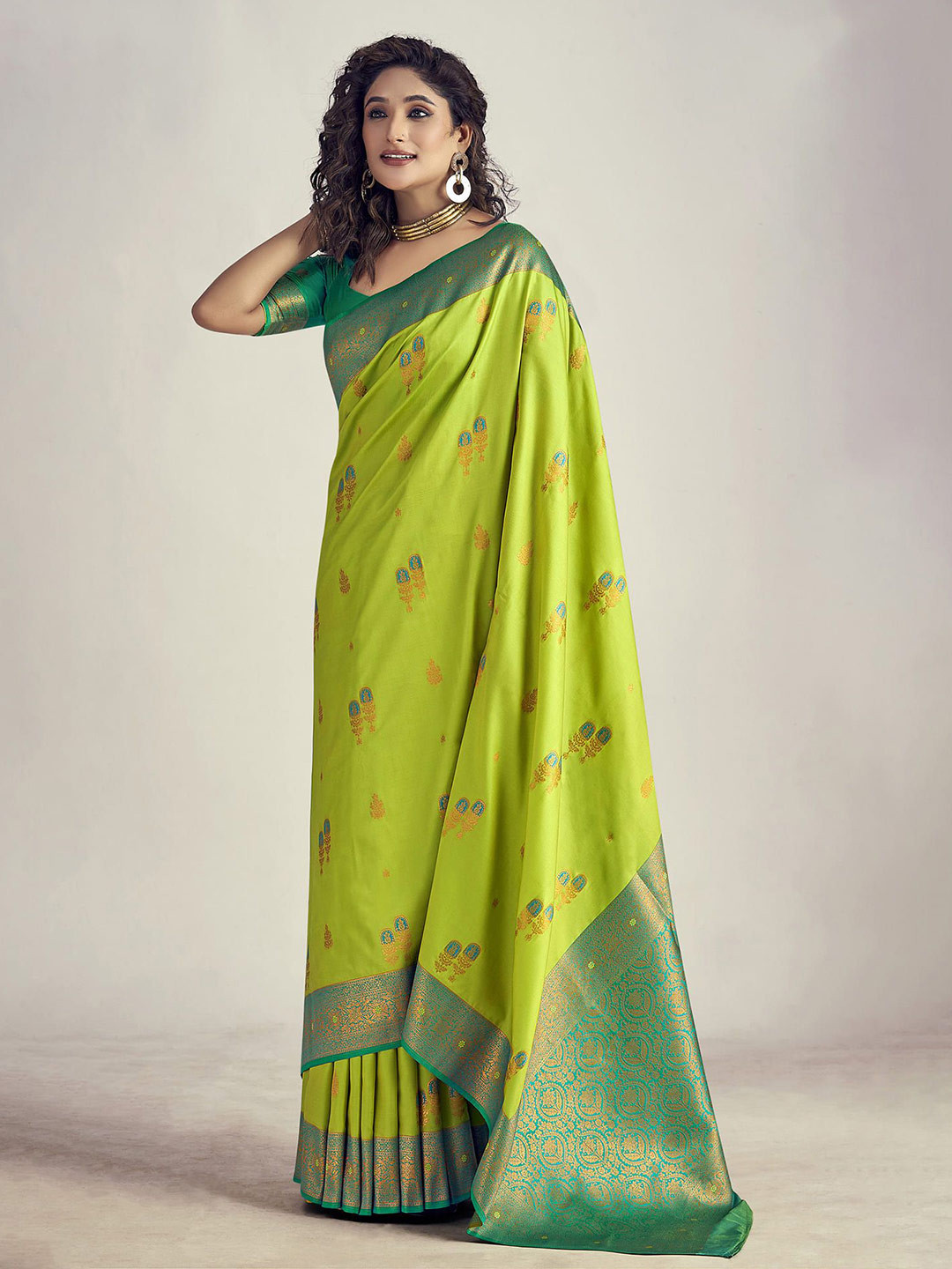 

elora Woven Design Zari Saree, Green