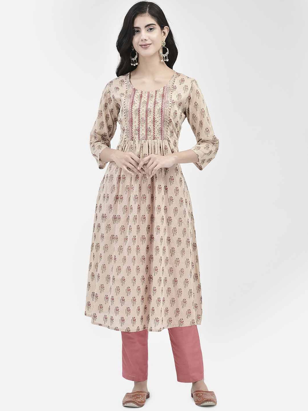 

Span Floral Printed Round Neck Three-Quarter Sleeves Cotton Kurta, Beige