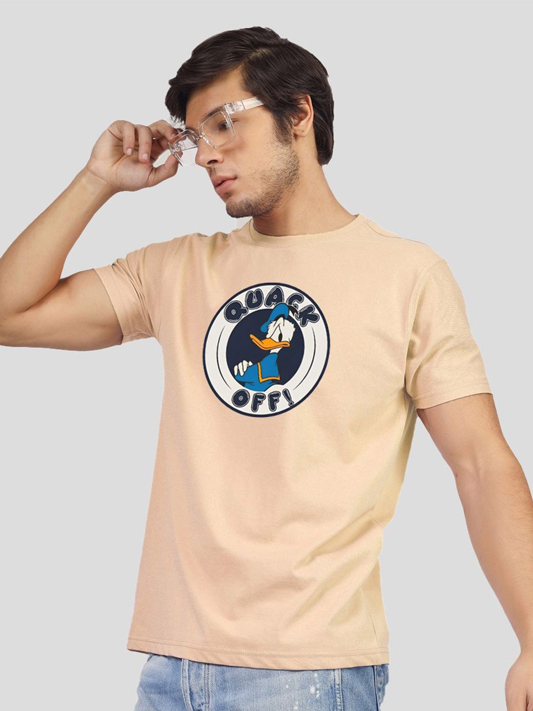 

Greylongg Men Graphic Donald Duck Printed Round Neck T-shirt, Beige