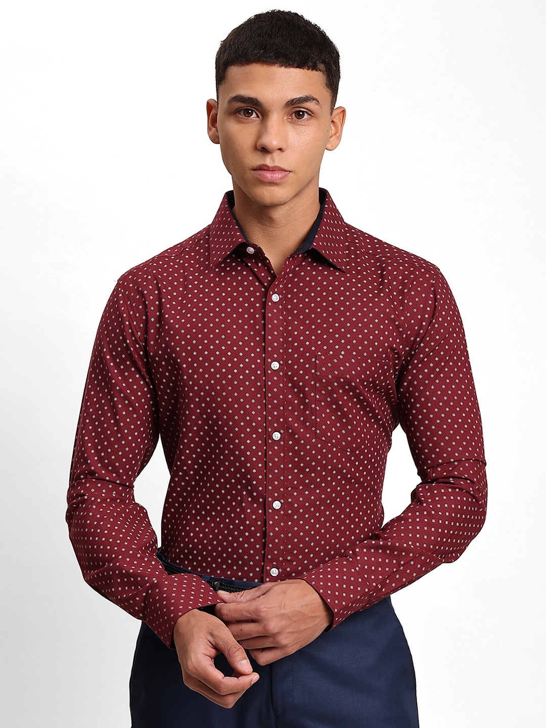 

IVOC Men Micro Ditsy Printed Pure Cotton Spread Collar Formal Shirt, Maroon