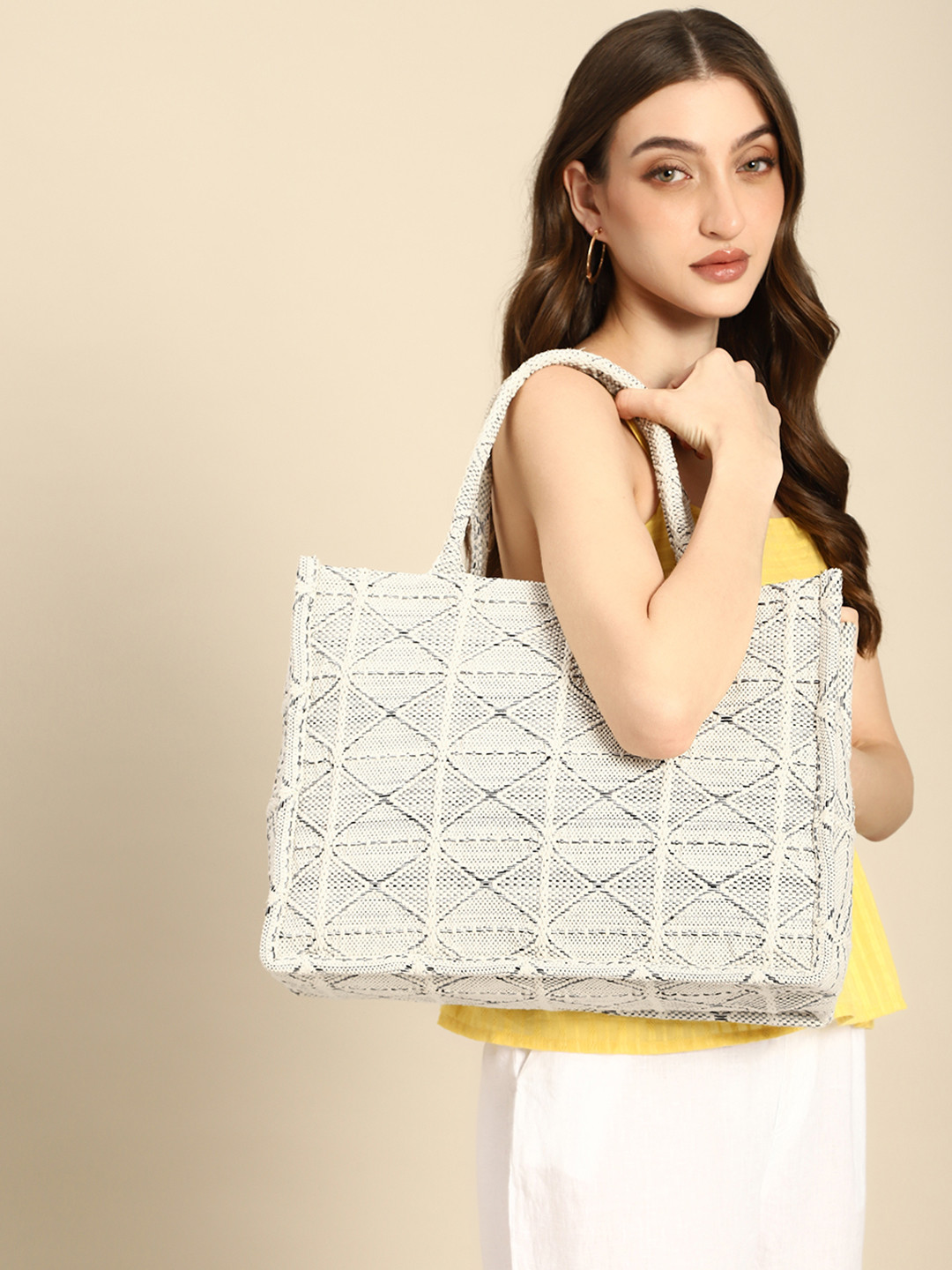 

Anouk Geometric Structured Handheld Bag, Off white