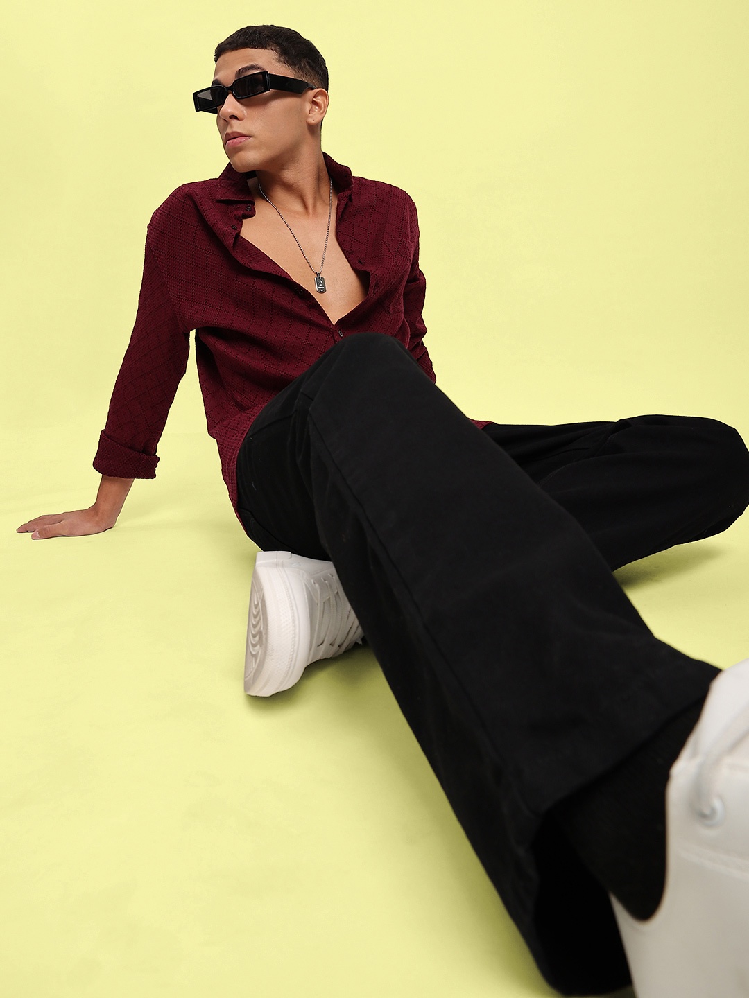 

Bene Kleed Men Textured Opaque Casual Shirt, Maroon