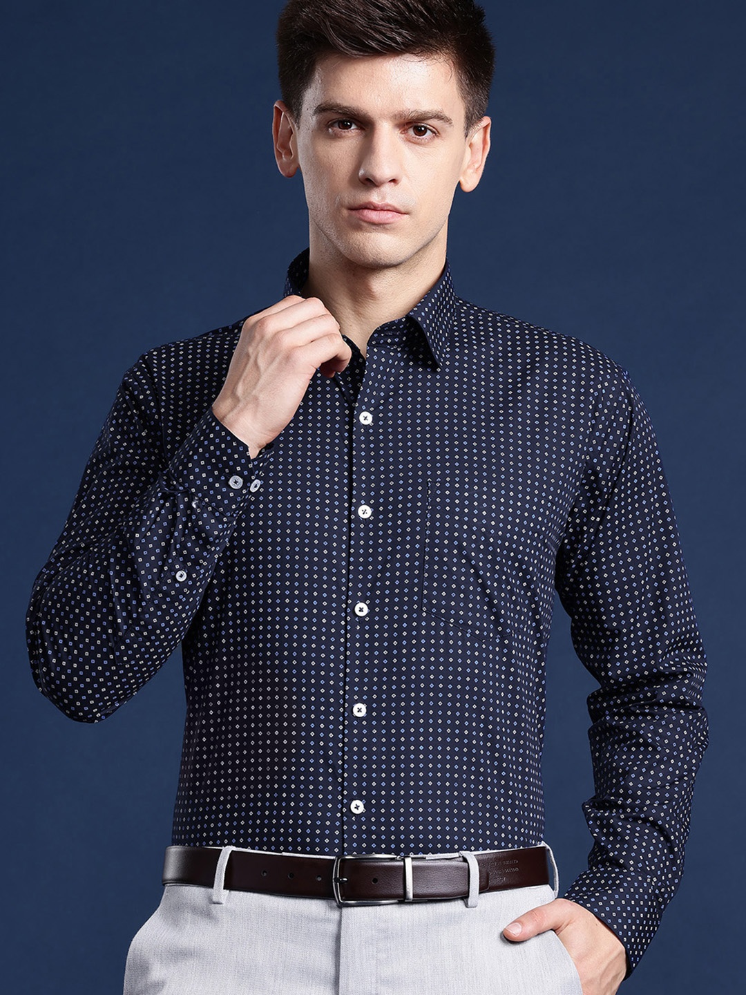 

Hancock Men Printed Pure Cotton Party Shirt, Navy blue