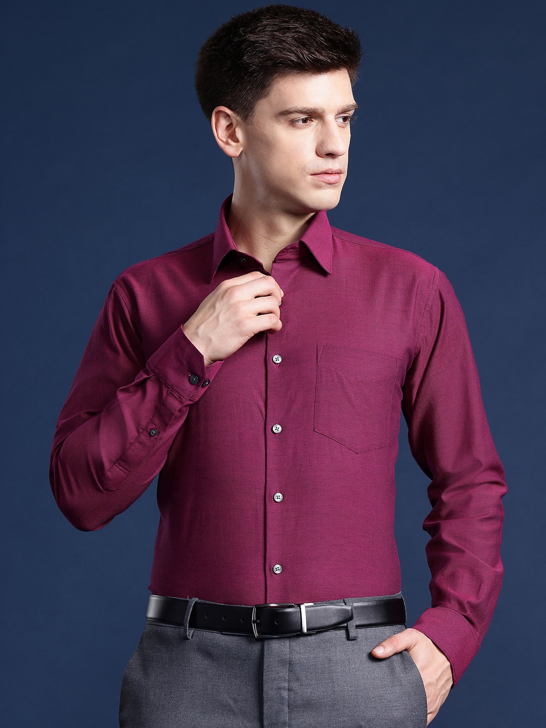 

Hancock Men Self Design Pure Cotton Slim Fit Formal Shirt, Magenta