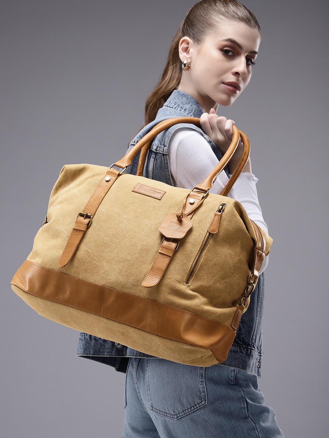 

Roadster Structured Handheld Bag, Tan