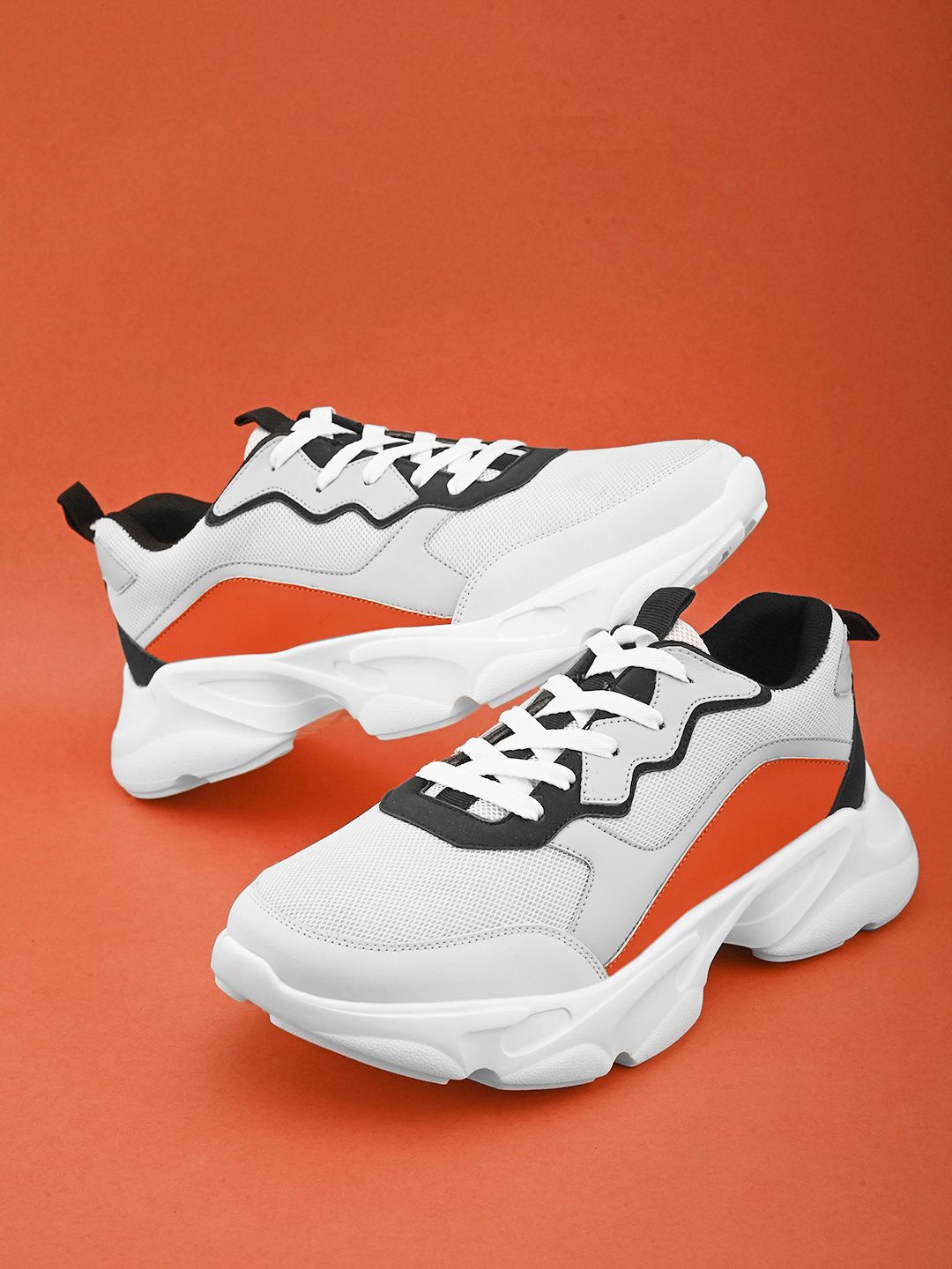 

HRX by Hrithik Roshan Men Grey Round Toe Comfort Insole Lightweight Sneakers