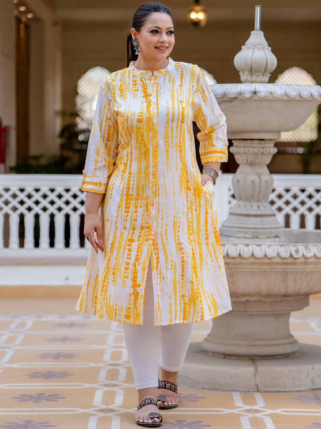 

KALINI Mandarin Collar Dyed A Line Kurta, Yellow