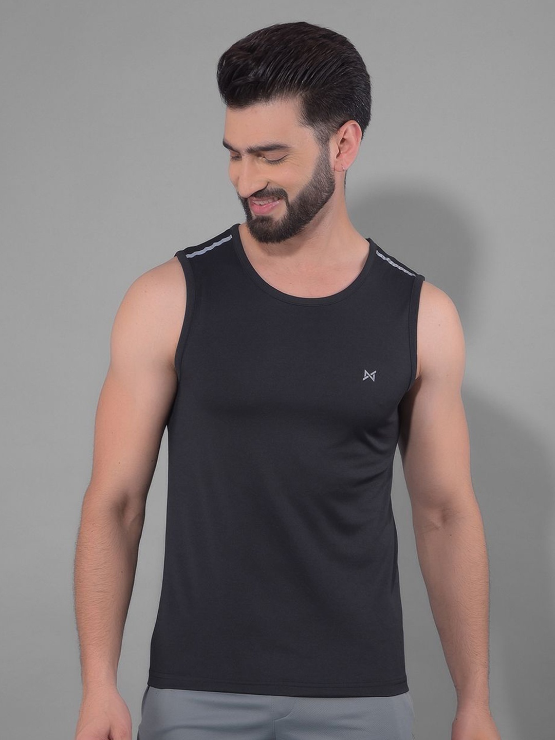 

Force NXT Men Anti Odour Solid Round Neck Sleeveless Training or Gym T-shirt, Black