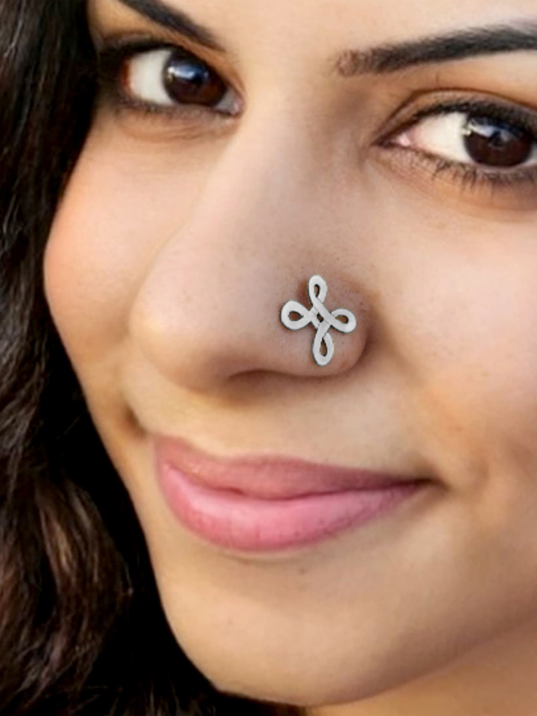 

Goldnera Silver-Plated 925 Sterling Silver Stud Nosepin