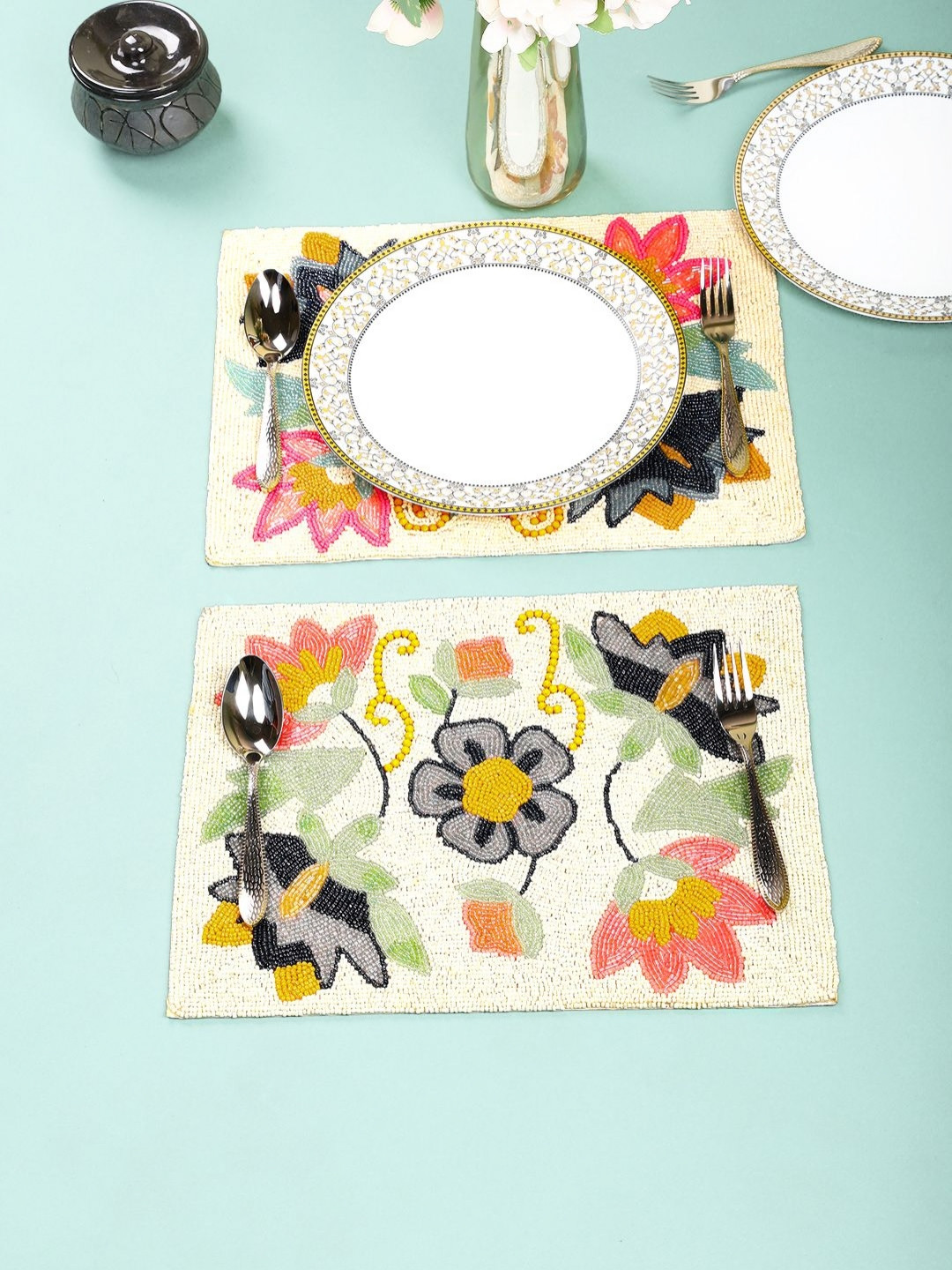 

AIVIK White & Blue 2 Pieces Beaded Table Placemats