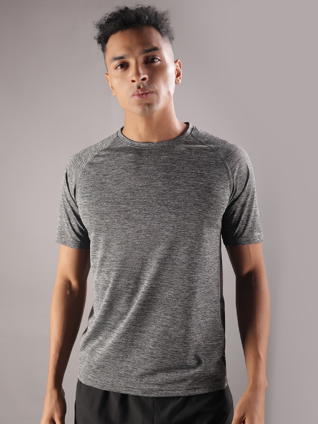 

Force NXT Men Anti Odour Solid Round Neck Sleeveless Training or Gym T-shirt, Grey