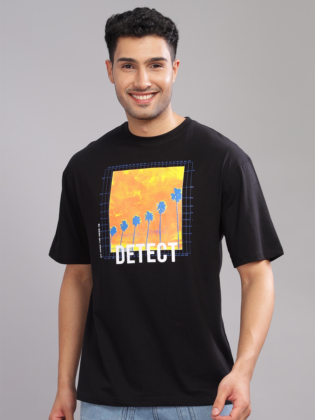 TOMHIDDLE Men Graphic Printed Round Neck Oversized T-shirt, Black