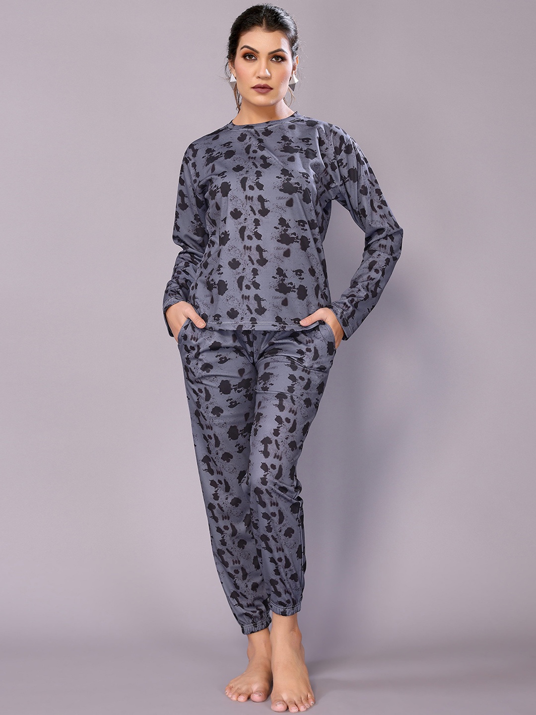 

vj fashion Abstract Printed Night suit, Black