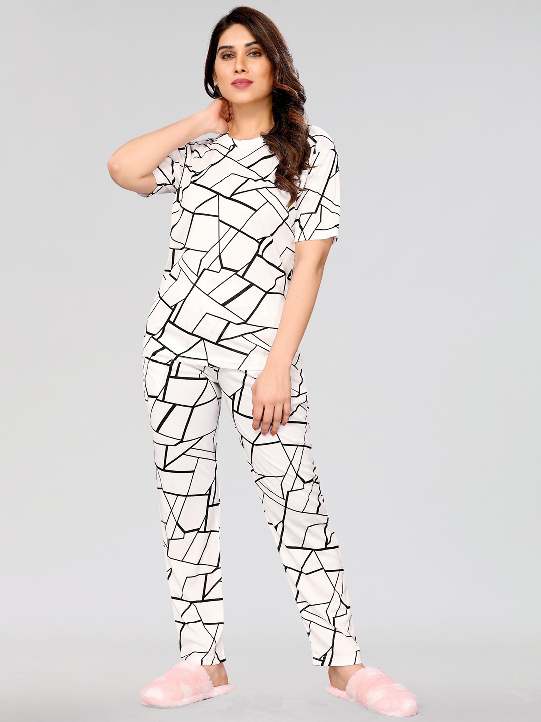 

vj fashion Abstract Printed T-shirt With Pyjamas, White