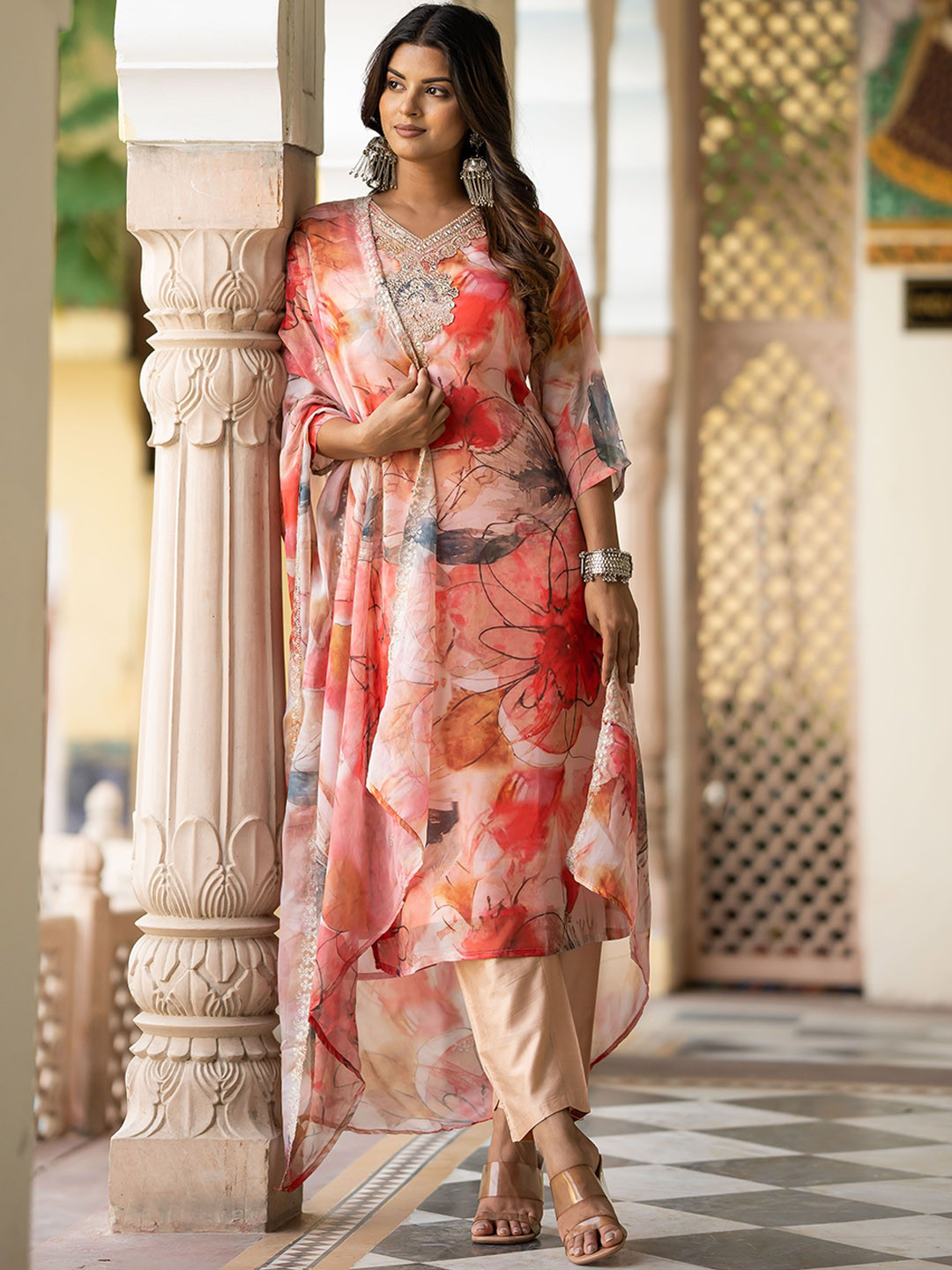 

Navlik Floral Pinted Straight Kurta & Trousers With Dupatta, Peach