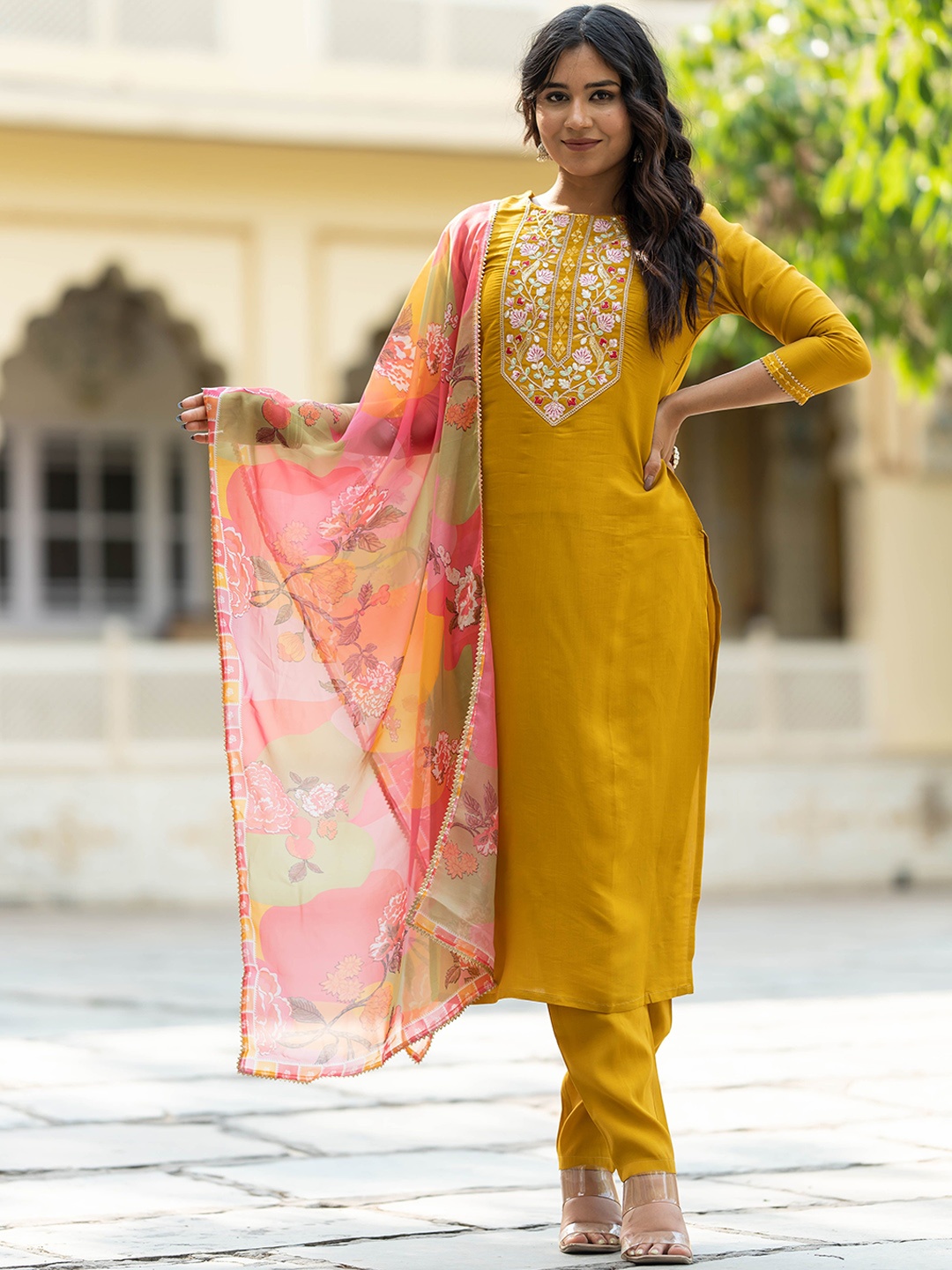 

Navlik Floral Embroidered Regular Kurta with Trousers & With Dupatta, Yellow