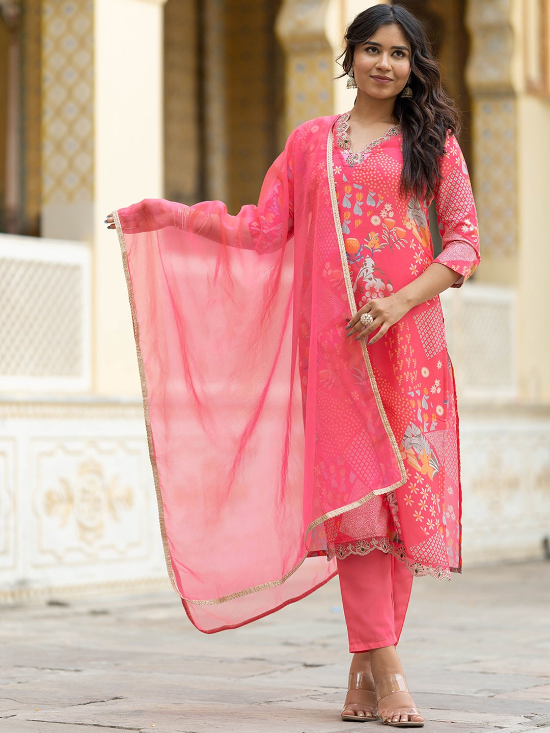 

Navlik Floral Embroidered Thread Work V-Neck Straight Kurta With Trousers & Dupatta, Pink