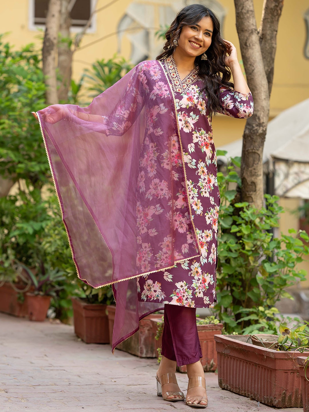 

Navlik Floral Printed Regular Thread Work Straight Kurta With Trousers & Dupatta, Purple