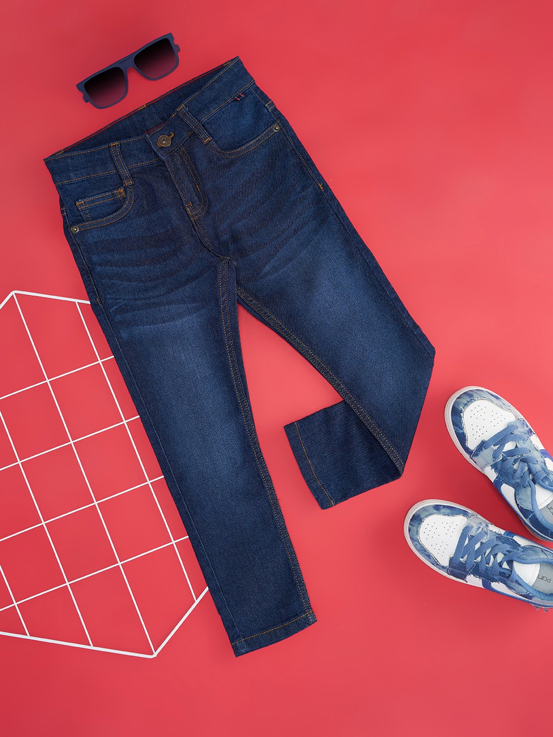 

Pantaloons Junior Boys Slash Knee Mid-Rise Cotton Light Fade Jeans, Navy blue