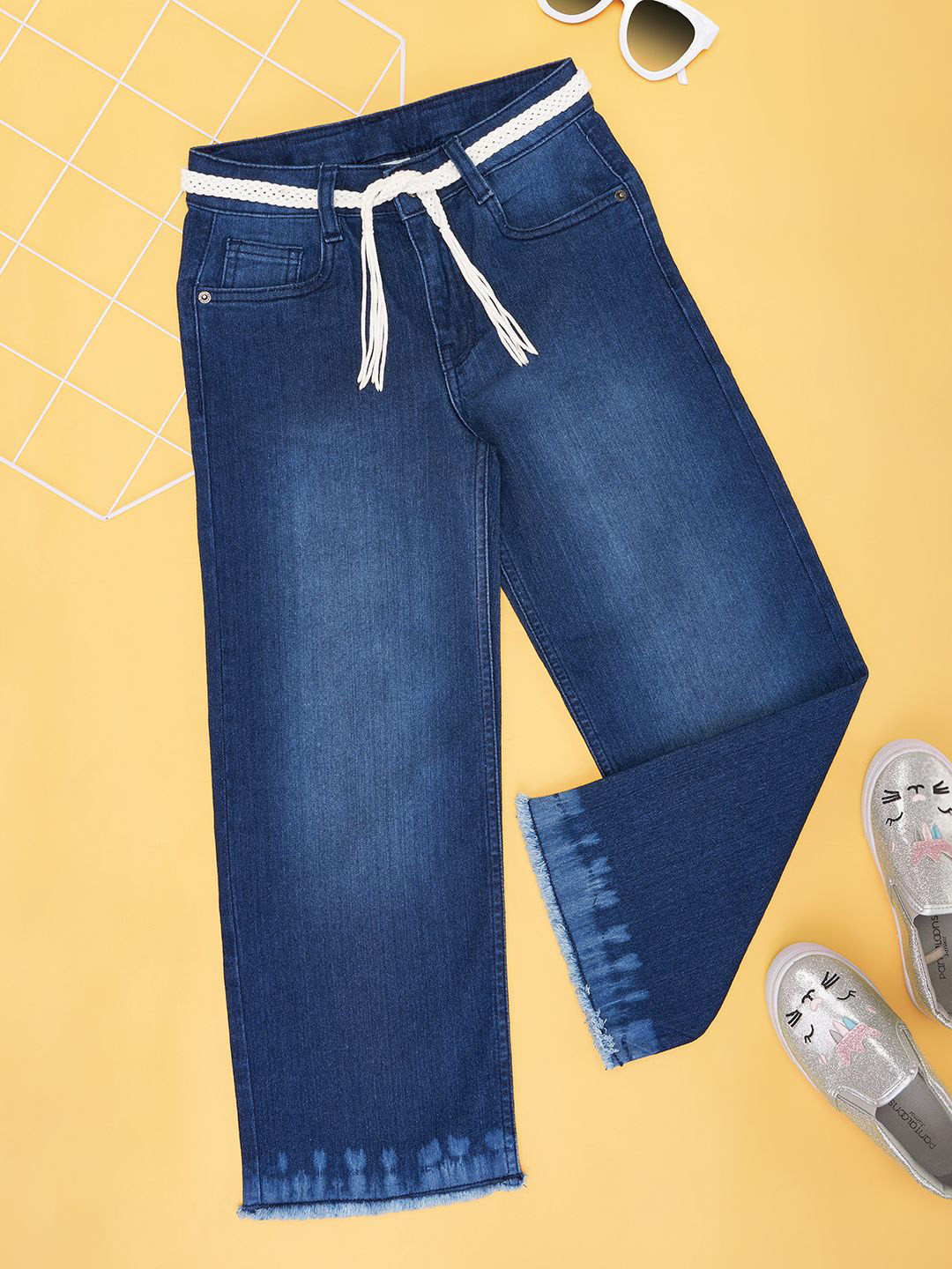 

Pantaloons Junior Girls Flared Slash Knee Mid-Rise Cotton Light Fade Jeans, Blue