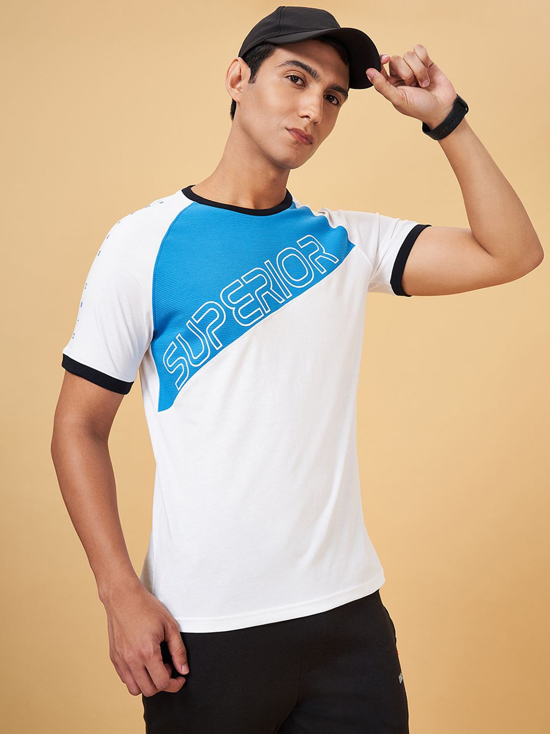 

Ajile by Pantaloons Men Typography Colourblocked V-Neck Slim Fit T-shirt, White